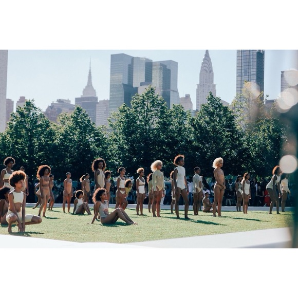 💕 YEEZY Season 4 PVC mule size 6 lucite wedge heel clear plastic slip on BARBIE - Picture 9 of 15